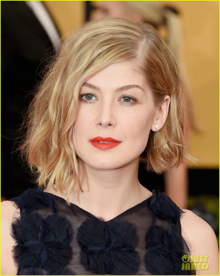 Rosamund Pike