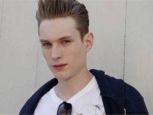 Rosearik Rikki Simons