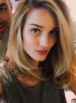 Rosie Huntington-Whiteley photo