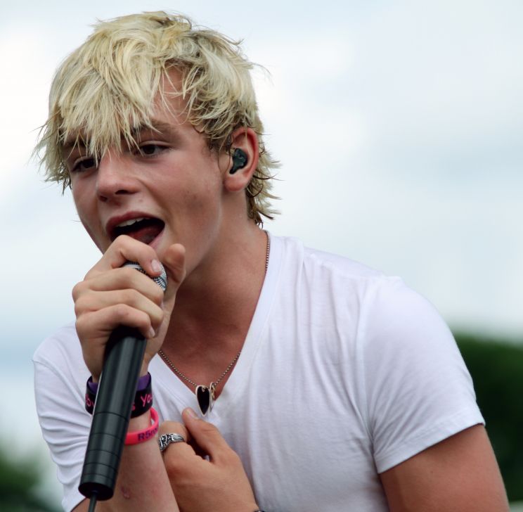 Ross Lynch