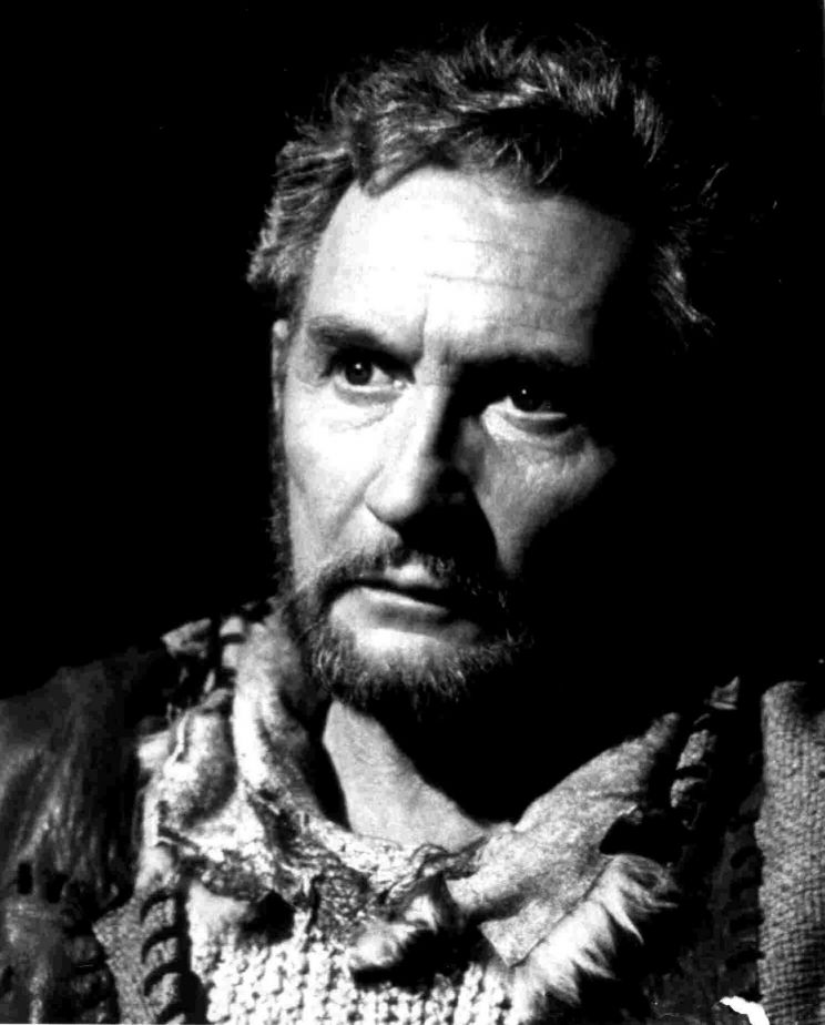 Roy Dotrice
