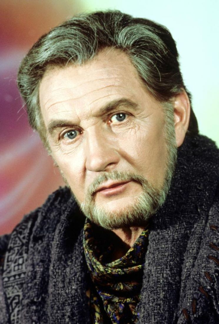 Roy Dotrice