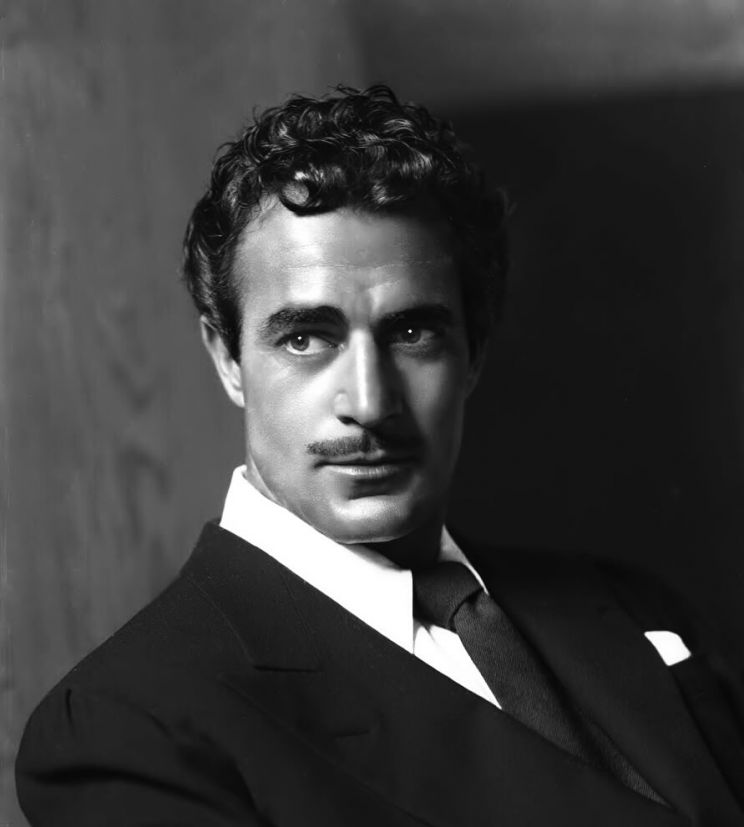 Pictures of Royal Dano