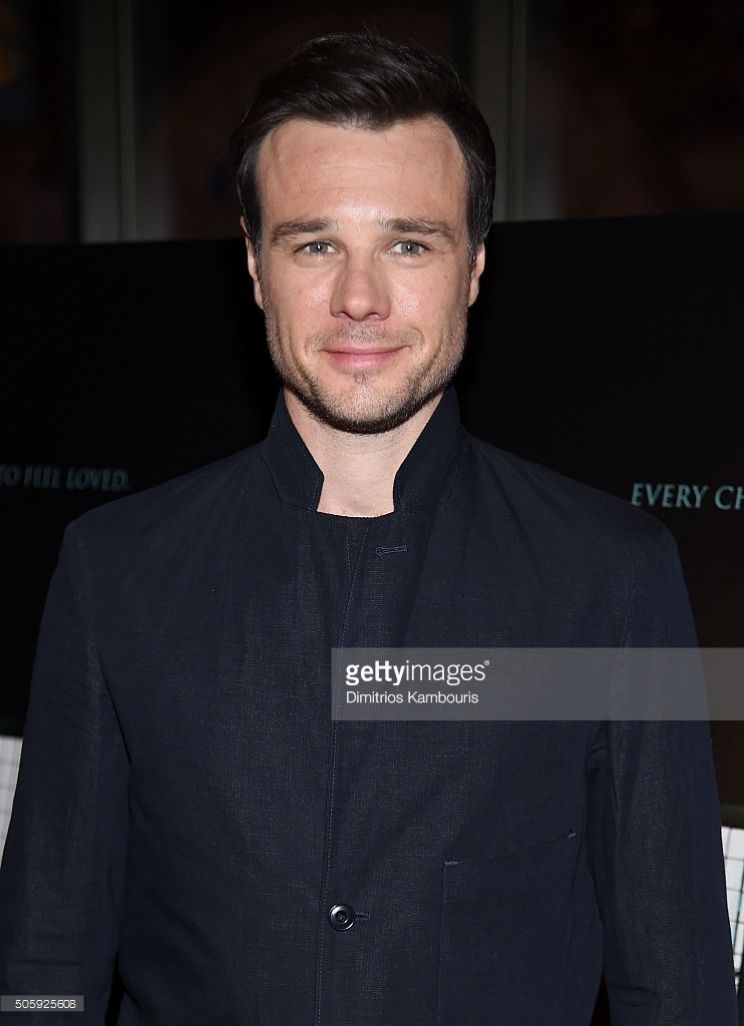 Rupert Evans