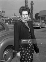 Ruth Warrick photo