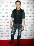 Ryan Buell