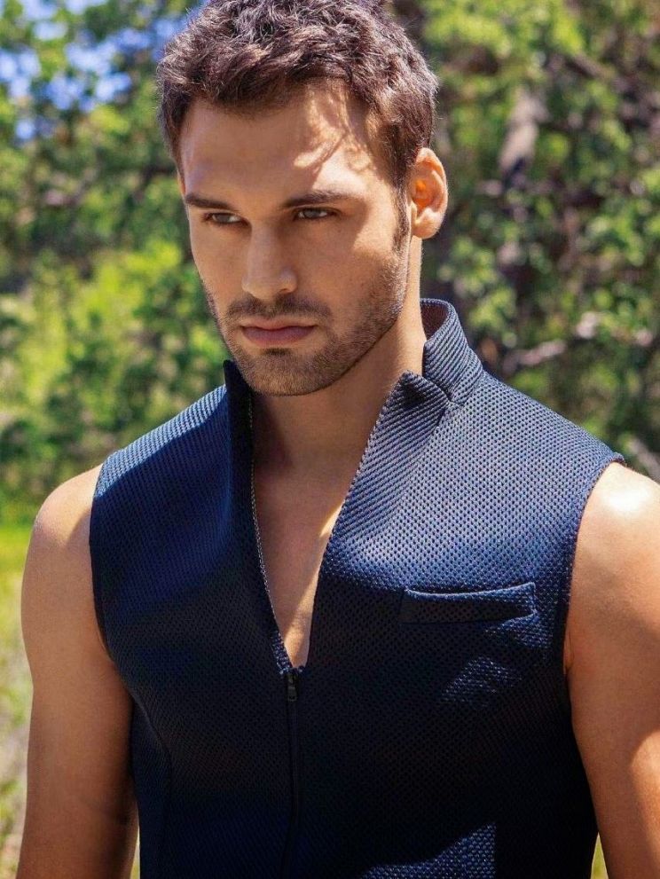 Ryan Guzman