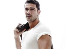 Ryan Paevey photo