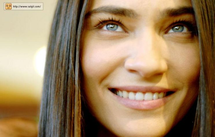 Saadet Aksoy