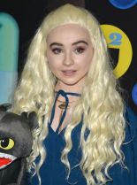 Sabrina Carpenter photo