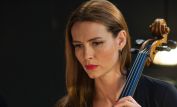 Saffron Burrows