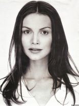 Saffron Burrows photo