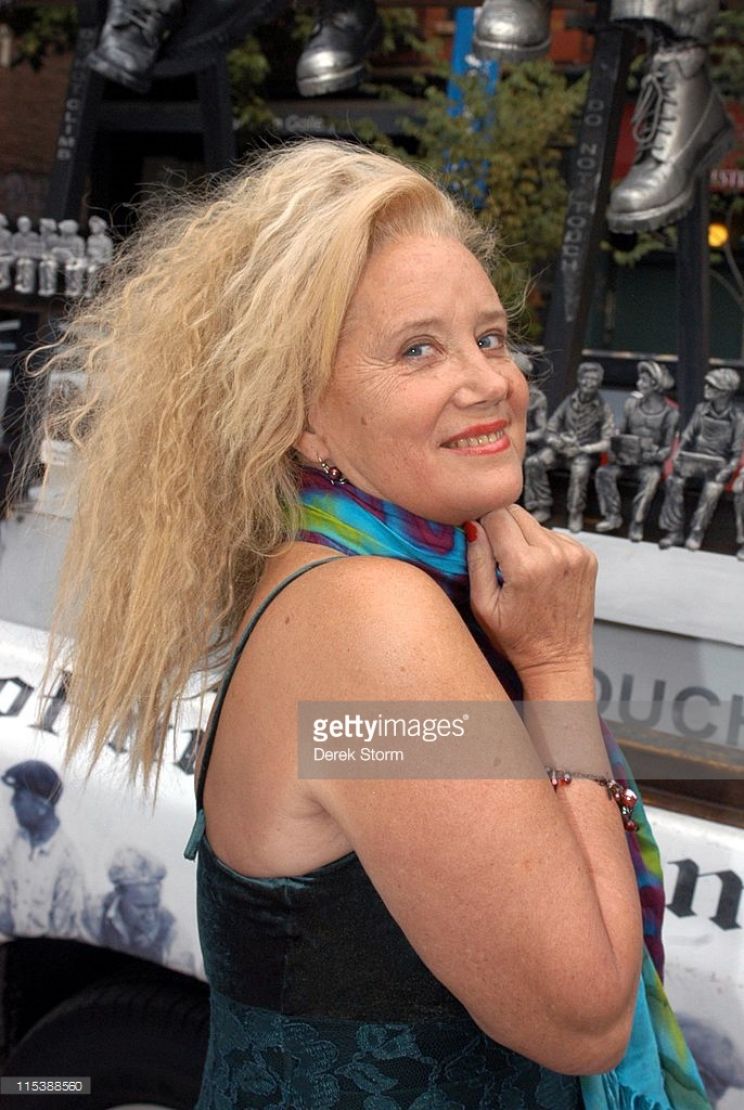 Sally Kirkland