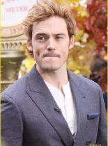 Sam Claflin