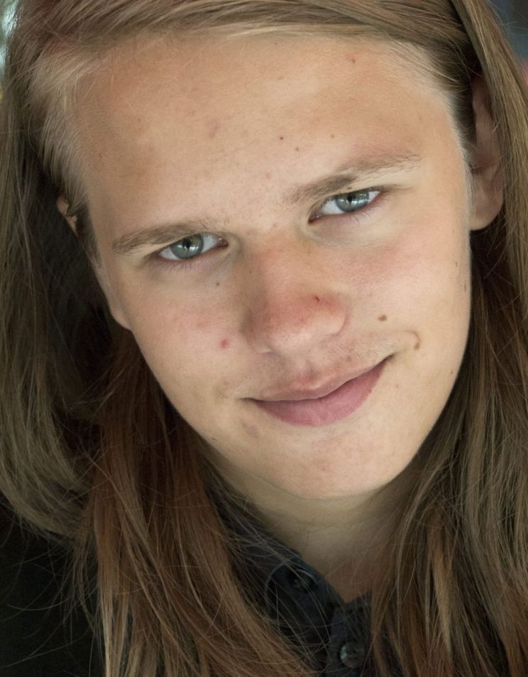 Sam Skarsgård