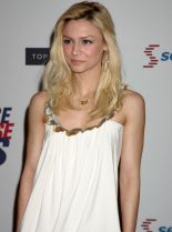 Samaire Armstrong photo
