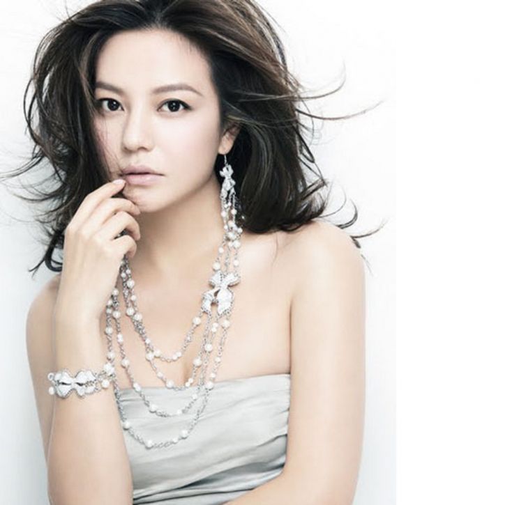Pictures of Samantha Beckinsale