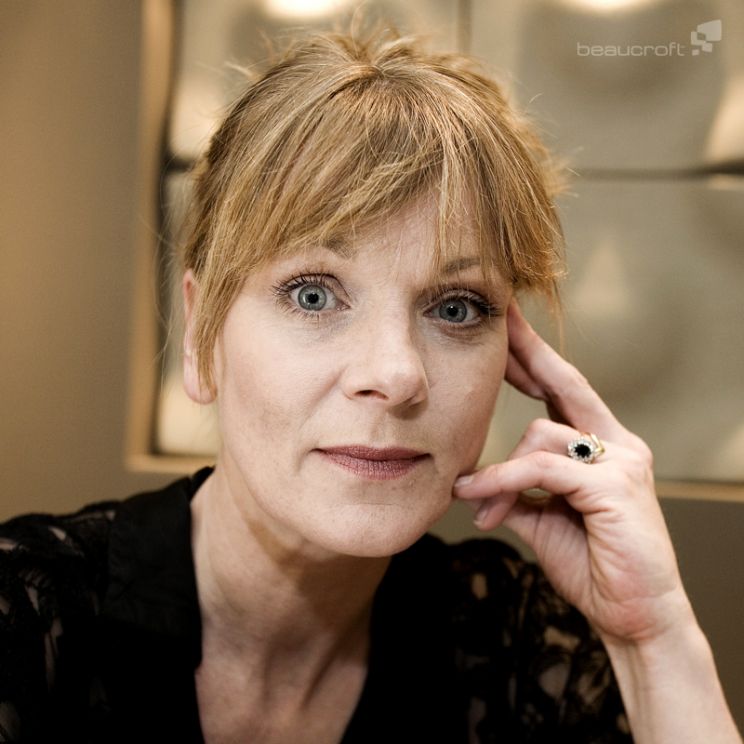 Samantha Bond