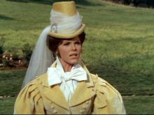 Samantha Eggar photo