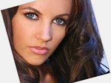 Samantha Jade