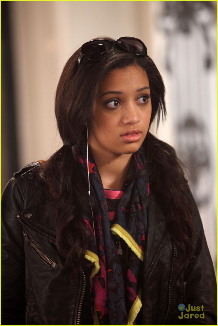 Samantha Logan