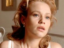 Samantha Mathis