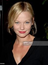 Samantha Mathis photo
