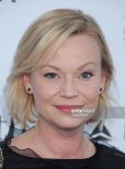 Samantha Mathis