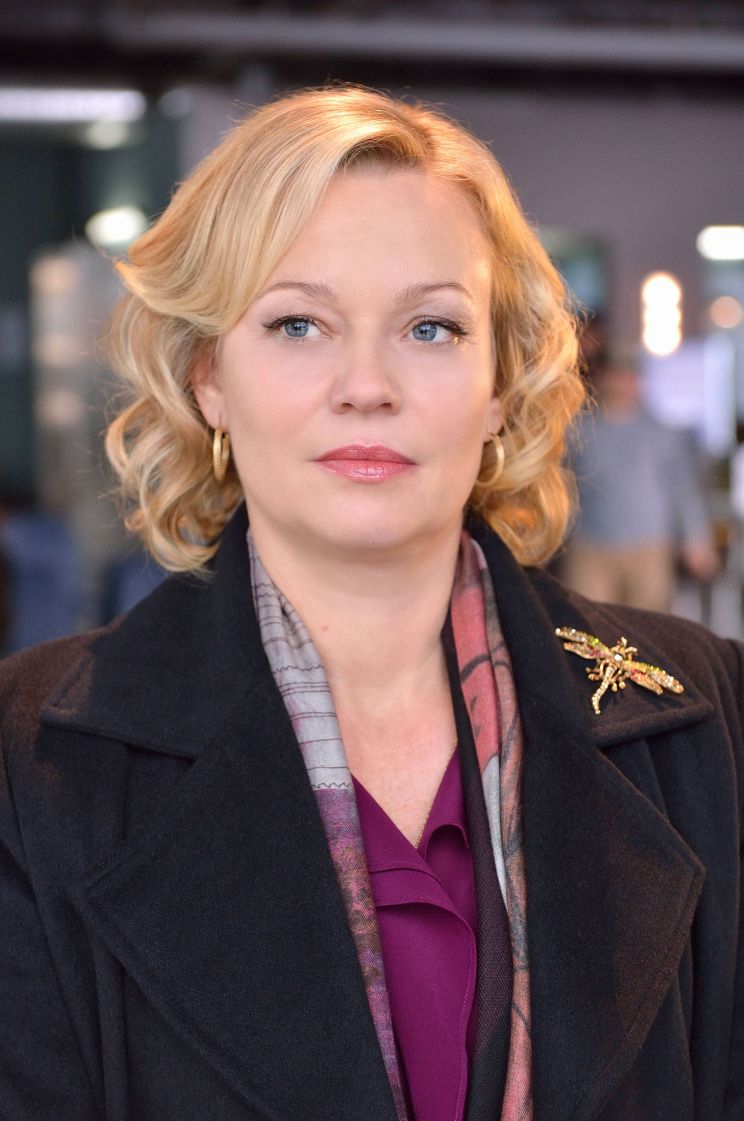 Samantha Mathis