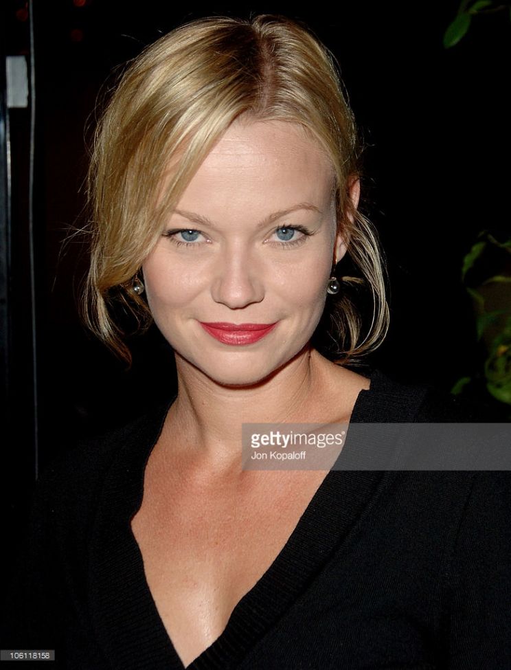 Samantha Mathis