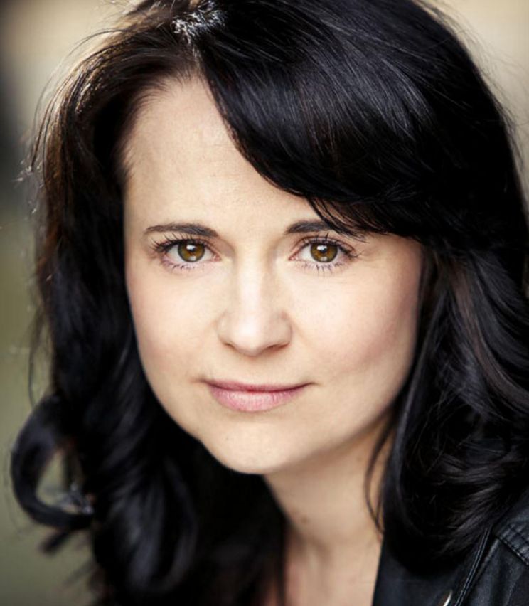 Samantha Robinson