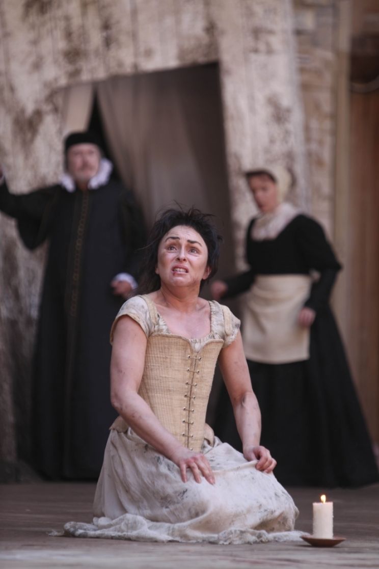 Samantha Spiro