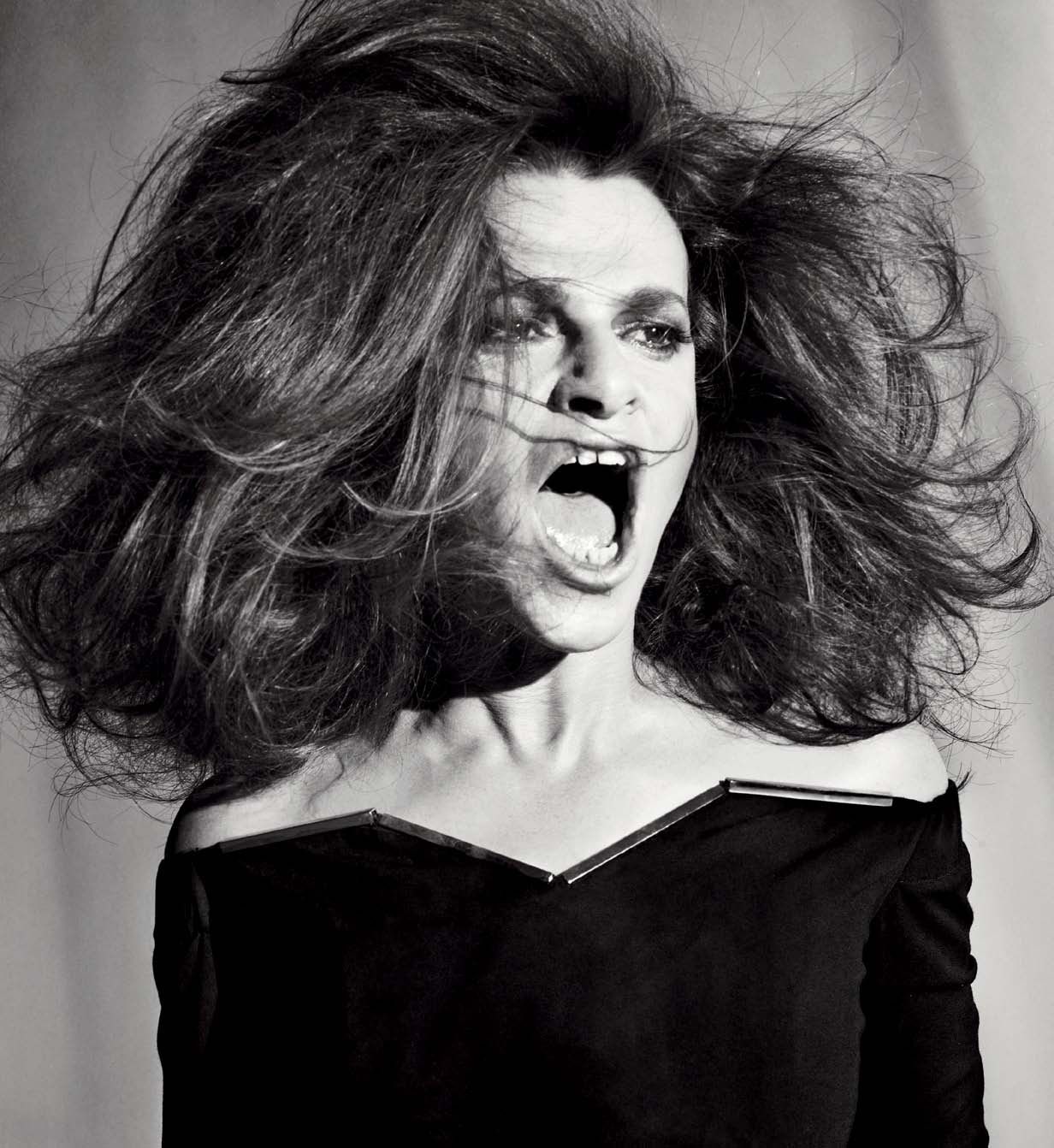 Sandra Bernhard. 