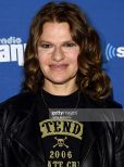 Sandra Bernhard