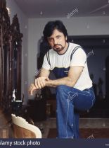 Sanjay Khan