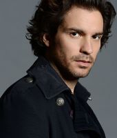 Santiago Cabrera