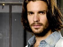 Santiago Cabrera