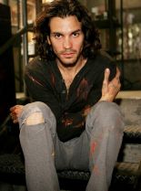 Santiago Cabrera