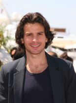 Santiago Cabrera photo