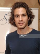 Santiago Cabrera