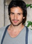 Santiago Cabrera