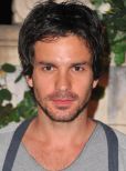 Santiago Cabrera