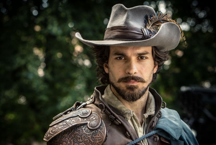 Santiago Cabrera