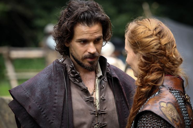 Santiago Cabrera