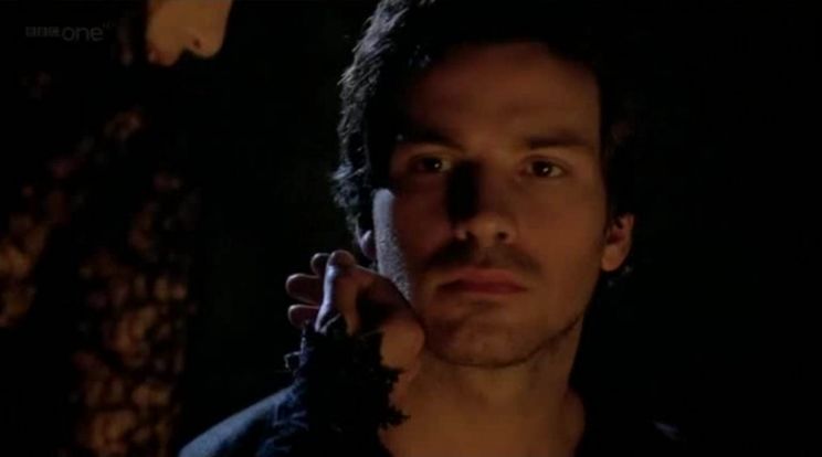 Santiago Cabrera