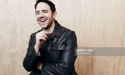 Santino Fontana