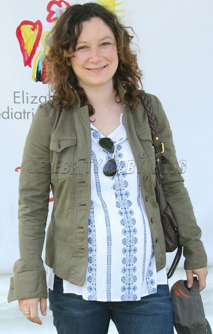 Sara Gilbert