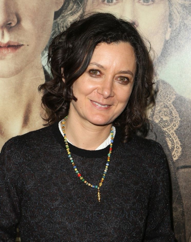 Sara Gilbert