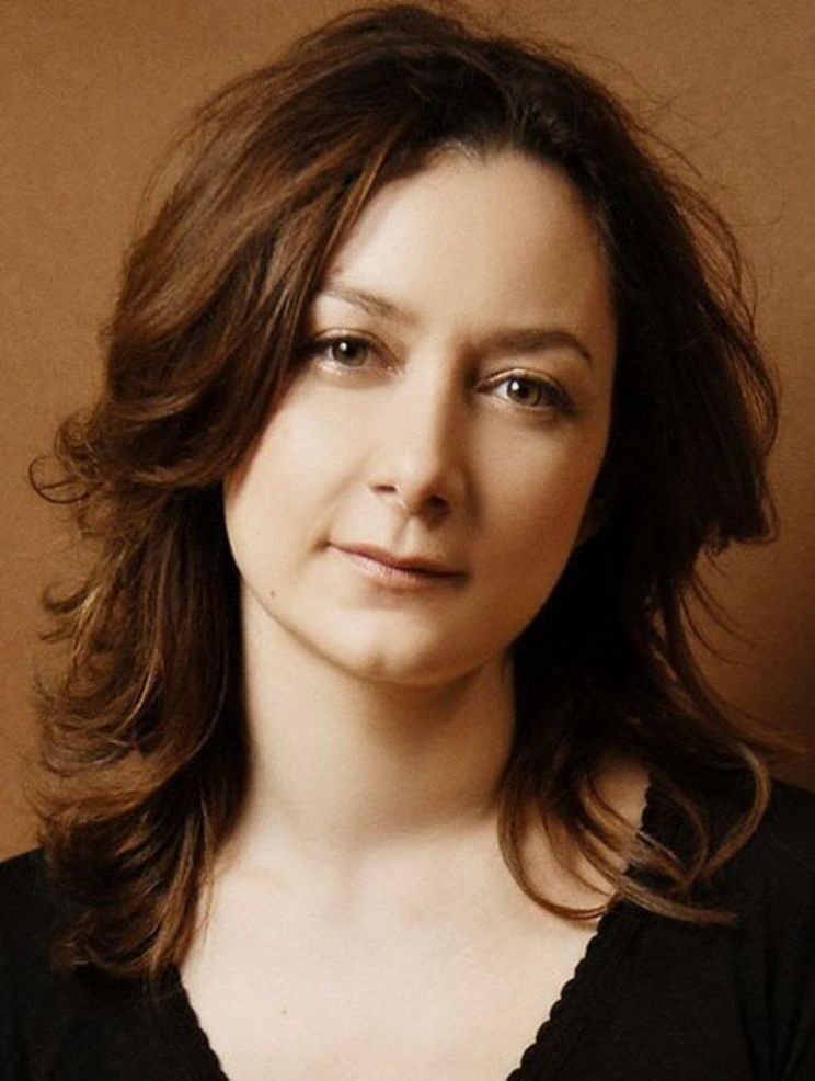 Sara Gilbert