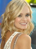 Sara Paxton photo